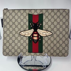 Authentic Gucci GG Supreme Pouch with Bee